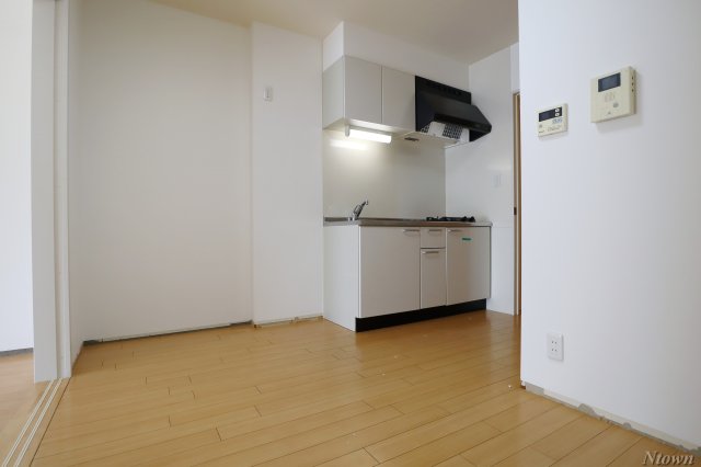 居室・リビング　こちらの居間で趣味の時間をお楽しみください