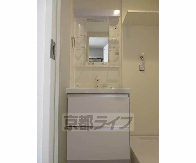 洗面設備　大きくて使いやすい洗面台・