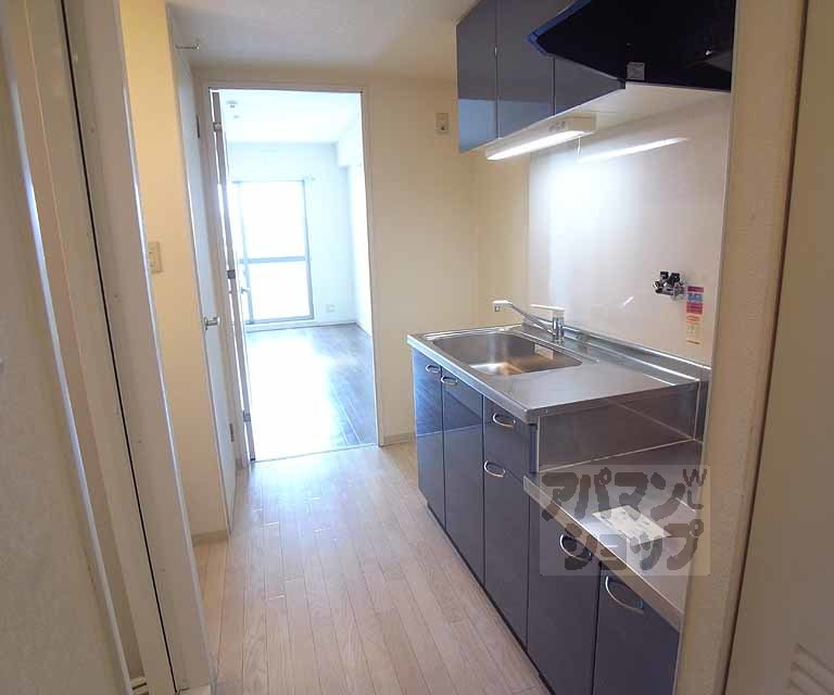 その他部屋・スペース　キッチン兼廊下。