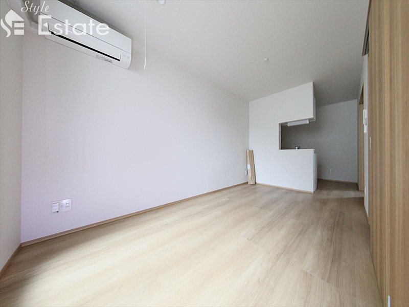 居室・リビング　同仕様内装