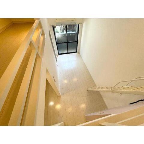 居室・リビング　室内