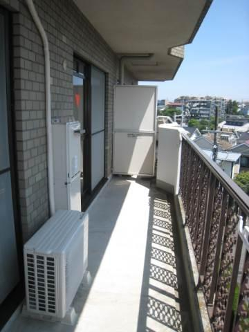 バルコニー　同物件別のお部屋の写真です。参考写真です。