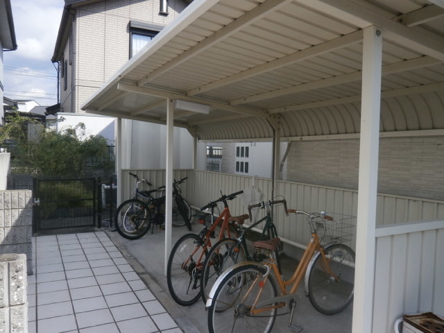 その他共有部分　駐輪場は無料開放