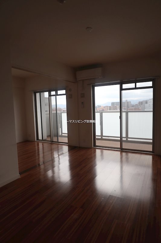 居室・リビング　別号室参考写真