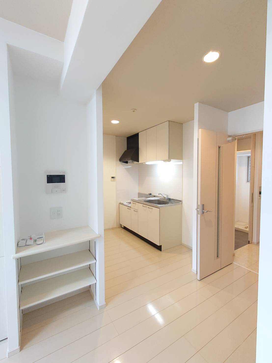 キッチン　機能的なキッチン　グリル付コンロサービス設置