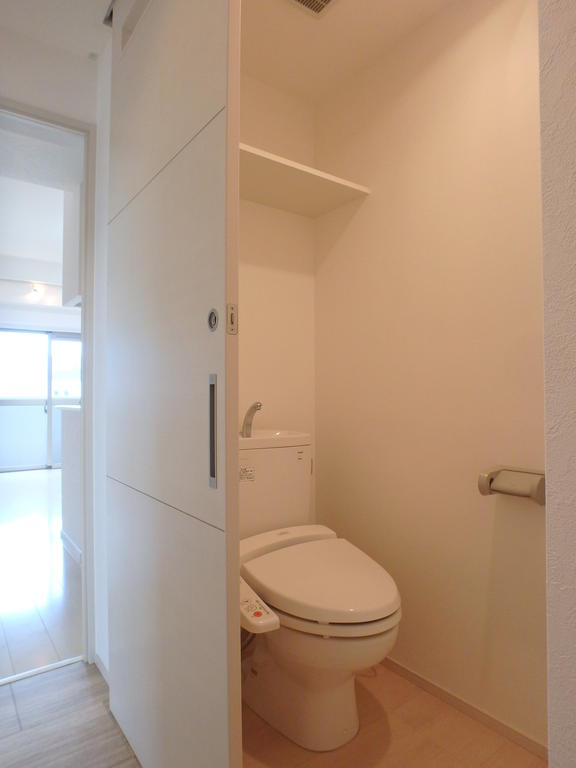 トイレ　ウォシュレット付