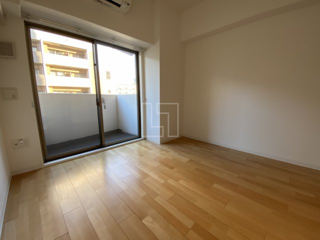 居室・リビング　セレニテ上町台　洋室