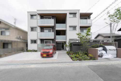 建物外観　積水ハウスのシャーメゾンです