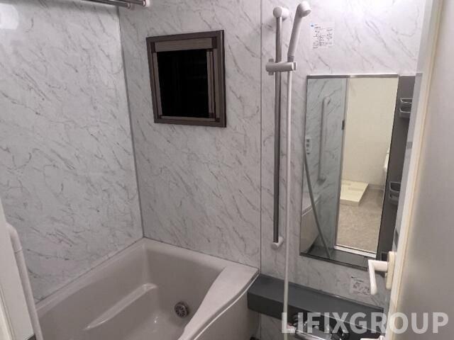 バス・シャワールーム　風呂