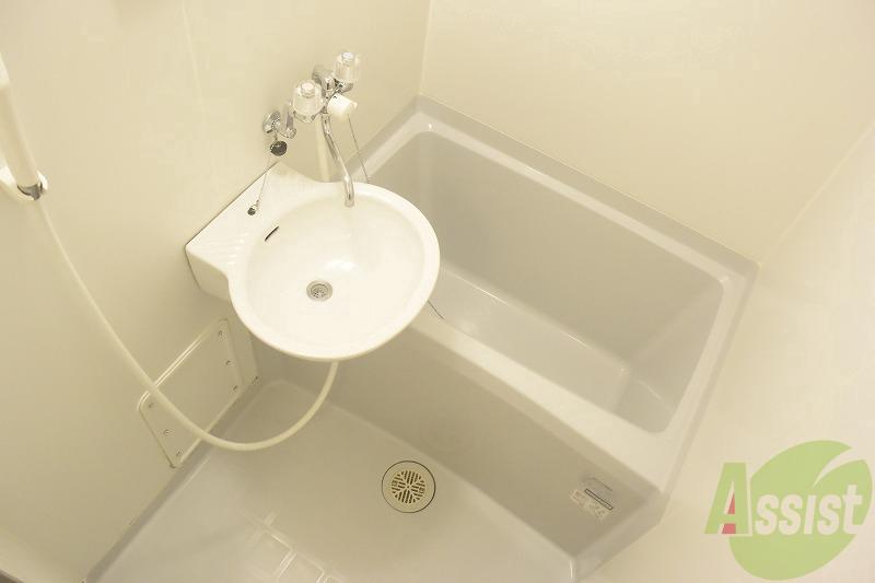 バス・シャワールーム　一日の疲れを癒せます♪