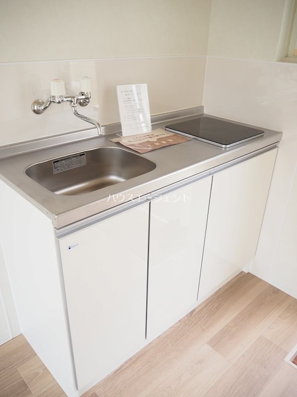 キッチン　ＩＨコンロ付のキッチンです