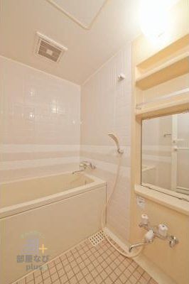 バス・シャワールーム　※他号室写真です