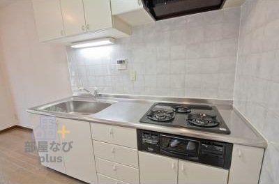 キッチン　※他号室写真です