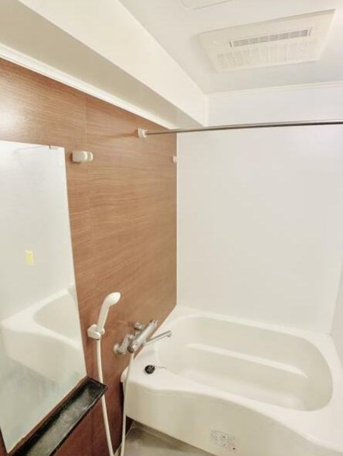 バス・シャワールーム　バスルーム