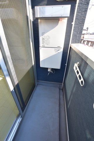 バルコニー　同物件、別号室の参考写真です。