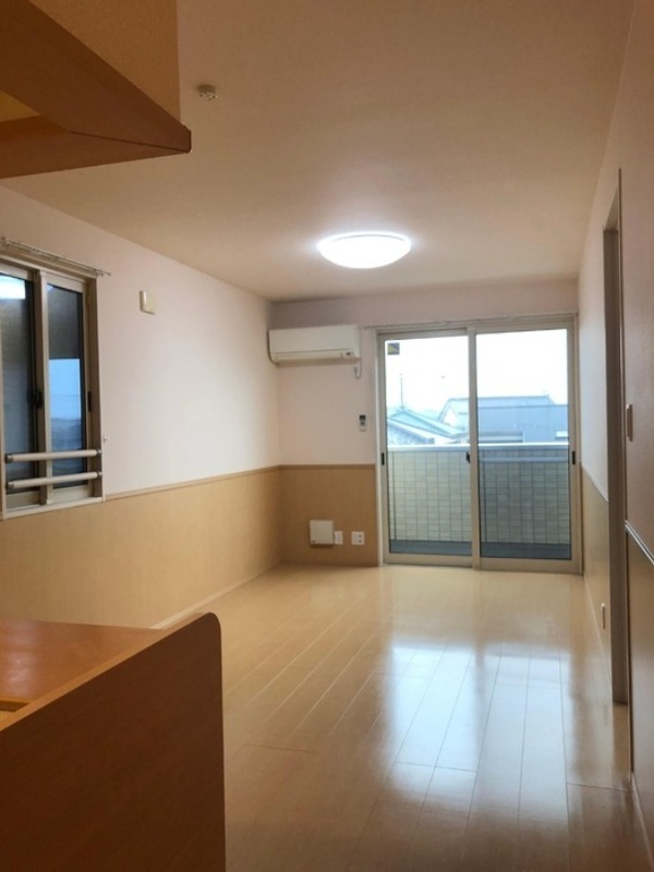 居室・リビング　図面と現状に相違がある場合には現状を優先