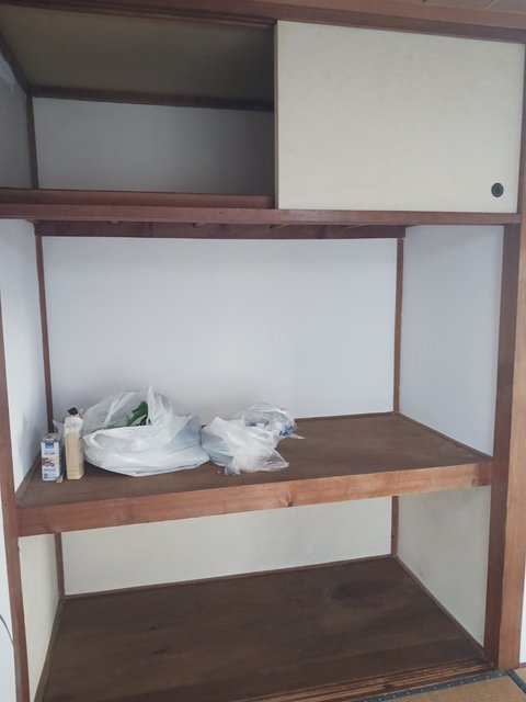 収納　クリーニング前