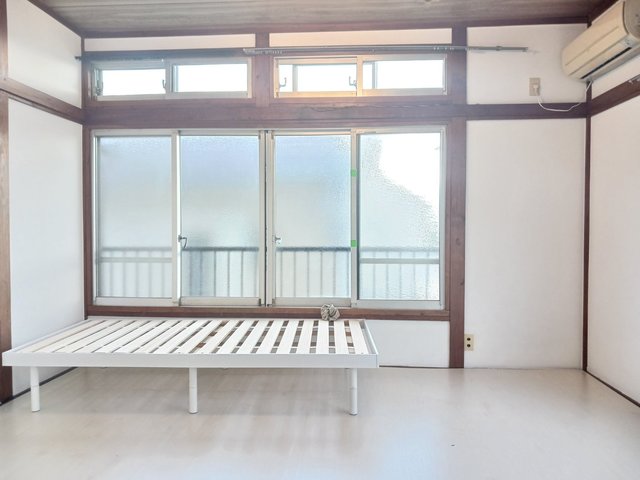 居室・リビング　クリーニング前