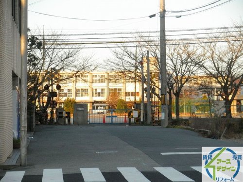 中学校　三木市立三木中学校（中学校）まで626m