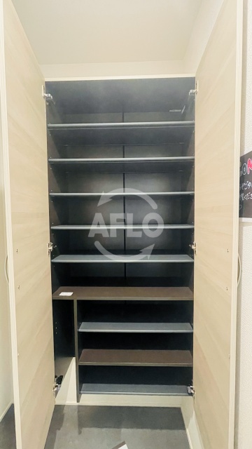 収納　カーサルミノサ駒川