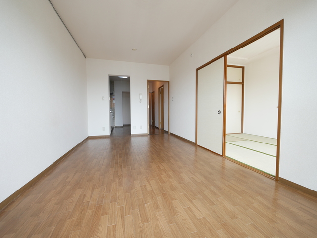 居室・リビング　★１１．５帖の広々リビングです★