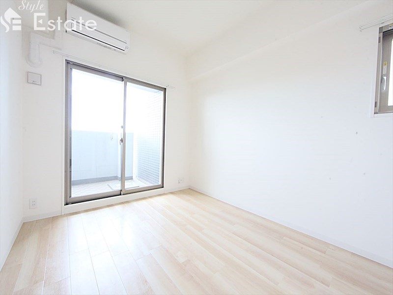 居室・リビング　内装