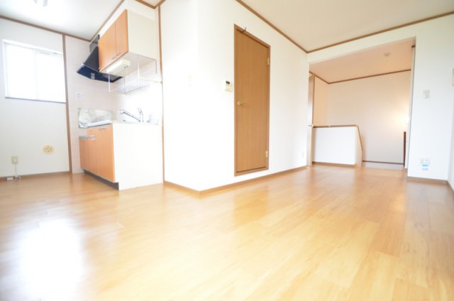 居室・リビング　部屋も広いのでここで筋トレをやればあなたの筋肉も喜んでくれる