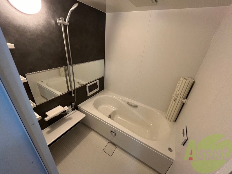 バス・シャワールーム　お風呂になります。一日の疲れを癒してくださいね。