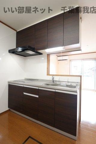 キッチン　コンパクトなキッチンで掃除もラクラク