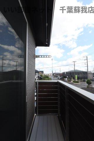 バルコニー　お洗濯にも便利なバルコニー付き