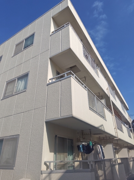 建物外観　最上階・二面採光☆