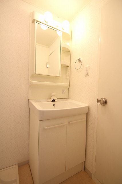 洗面設備　同物件別室です。