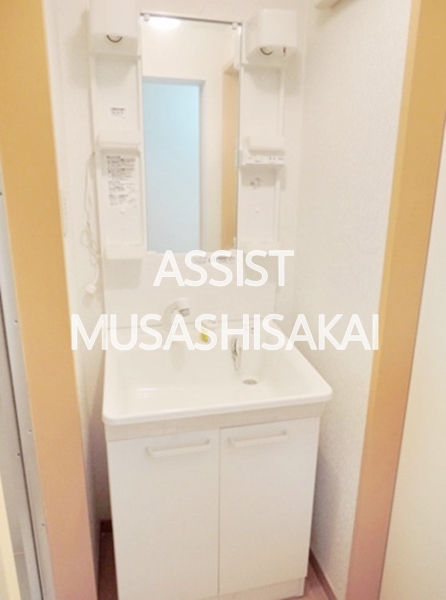 洗面設備　室内写真：設備同仕様の別号室です