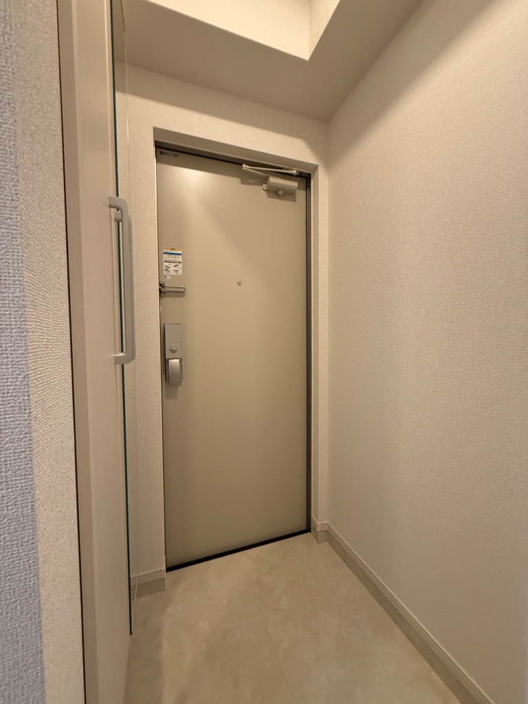 ヒカルサ神戸王塚台1の玄関写真