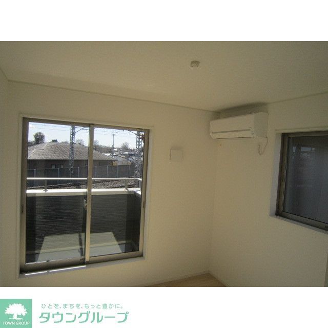 バルコニー　洋室