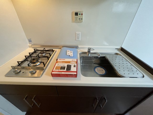 キッチン　イメージとして他号室の室内写真を表示しています