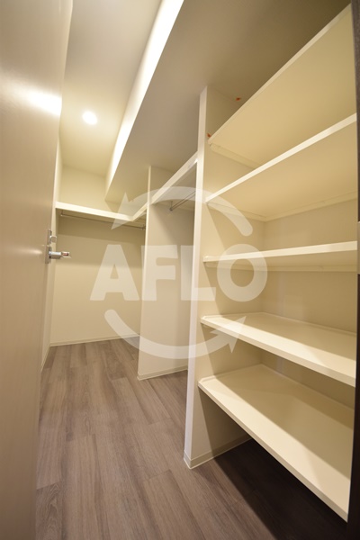 収納　エスリードコート堺筋本町　収納