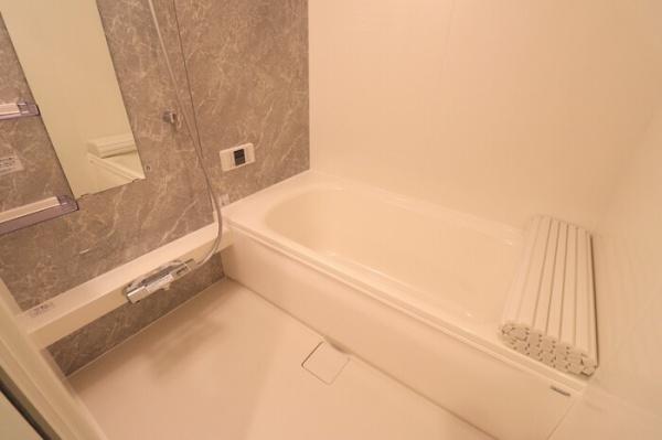 バス・シャワールーム　リビング