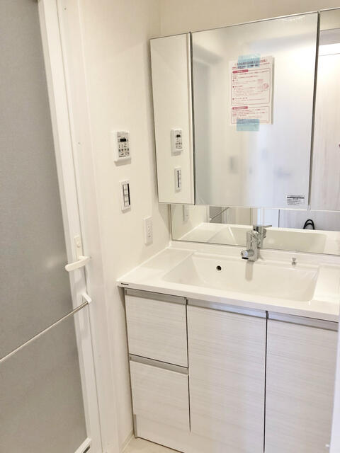 洗面設備　※別部屋参考写真