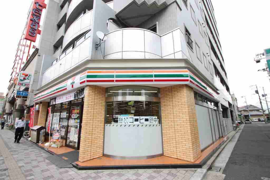 コンビニ　セブンイレブン広島的場2丁目店（コンビニ）まで86m