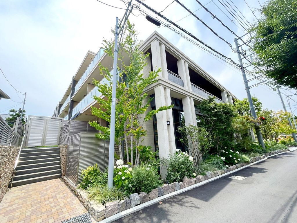 建物外観　★駅まで平坦アクセス★