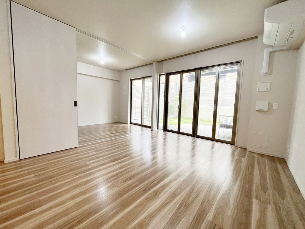 居室・リビング　★駅まで平坦アクセス★