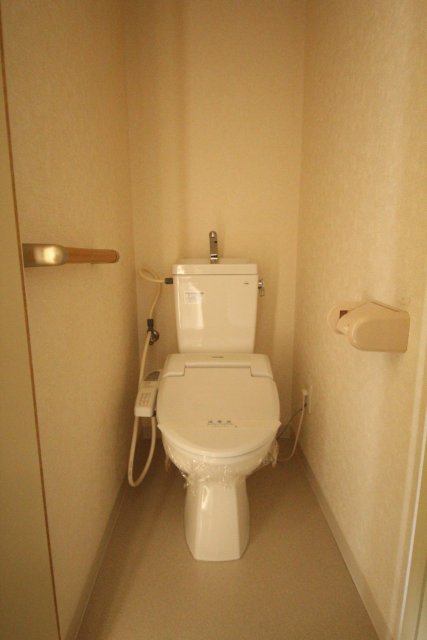 トイレ　別号室の写真です
