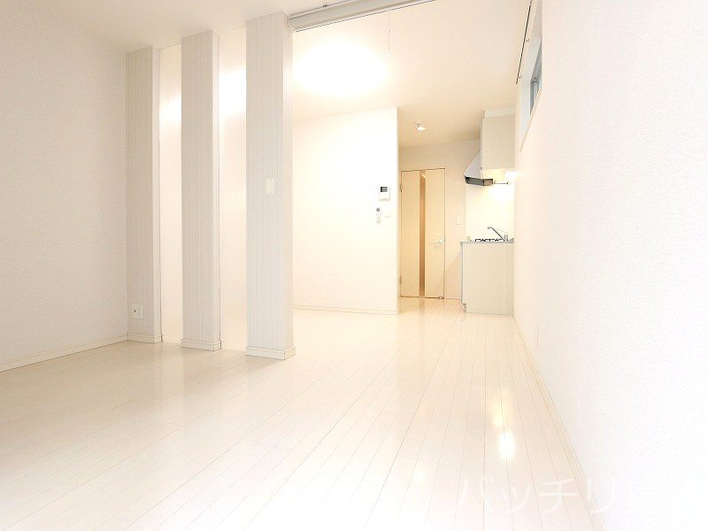 居室・リビング　同型タイプの為、現状を優先致します。