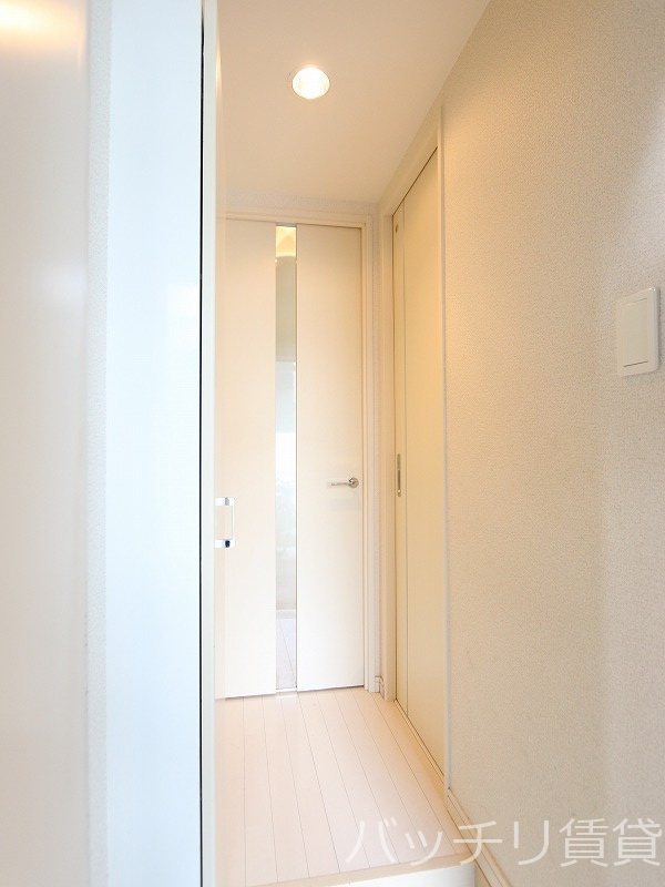 玄関　同型タイプの為、現状を優先致します。