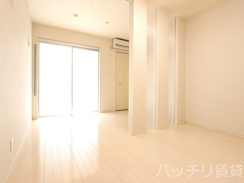 バルコニー　同型タイプの為、現状を優先致します。