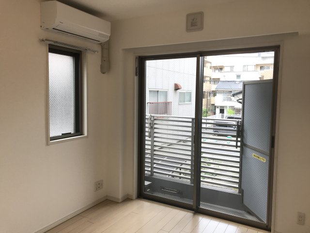 居室・リビング　色が異なる場合がございますので、現地にて確認下さい。※参考写