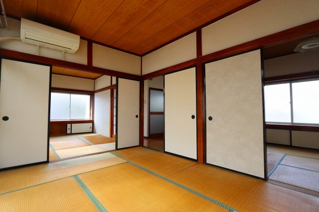 柴田貸家3-21の居間写真