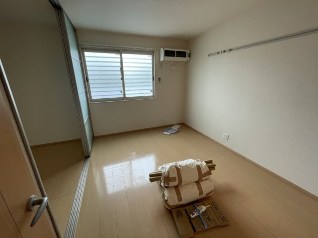 居室・リビング　イメージとして同マンション他部屋を表示しています