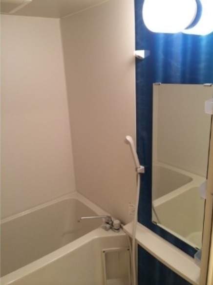 バス・シャワールーム　1日の疲れはこちらで流しましょう